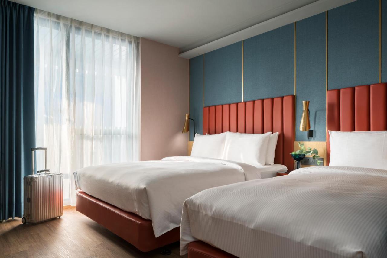 Kindness Day Hotel Tainan Exteriör bild
